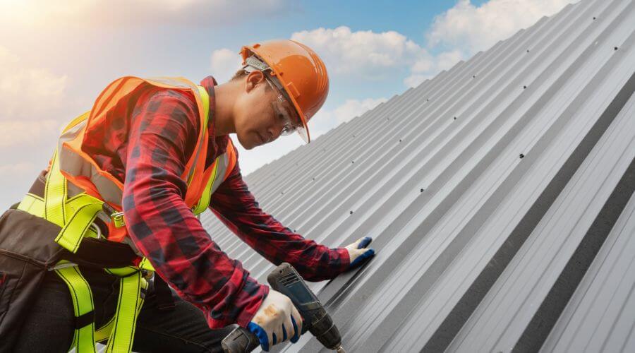 Professional Emergency Roof Repairs services in Curran, MI